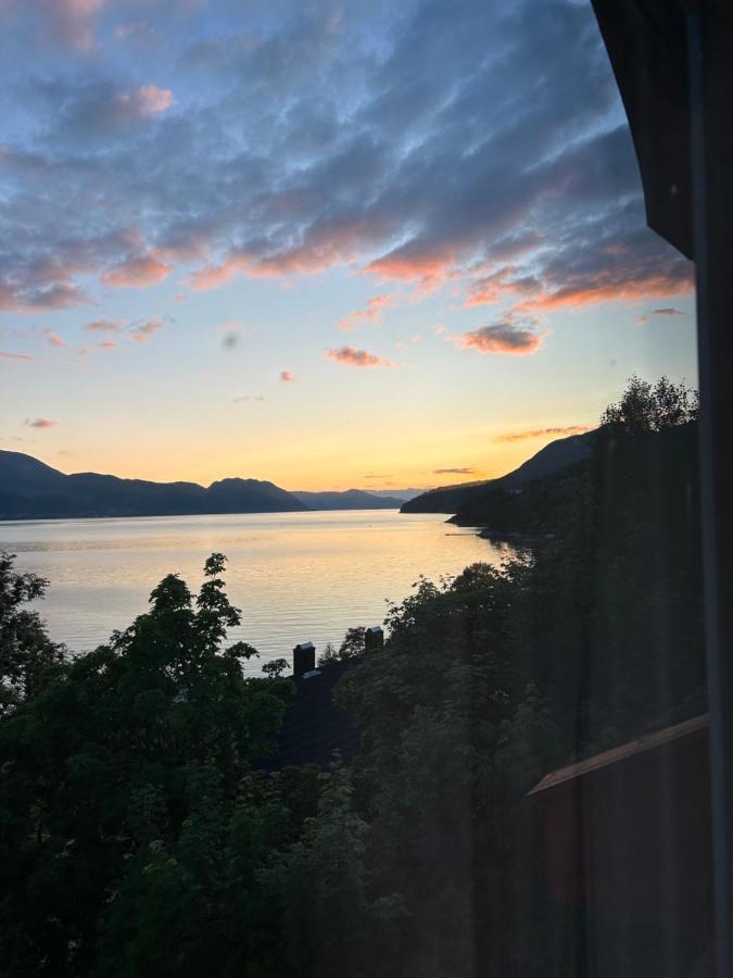 Bed and Breakfast Line Pa Hauane1 Volda Exterior foto